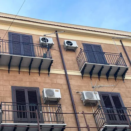 Apartment Home.70 Carini