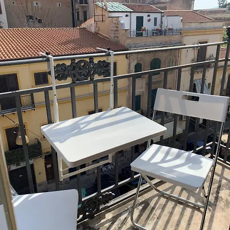 Apartman Home.70 Carini *