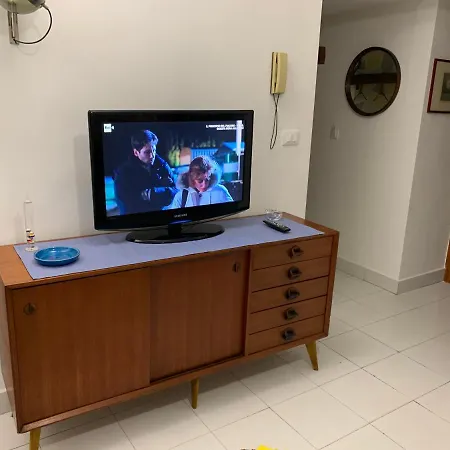 Home.70 Carini باليرمو